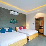 Seahouses Huahin Pool Villa